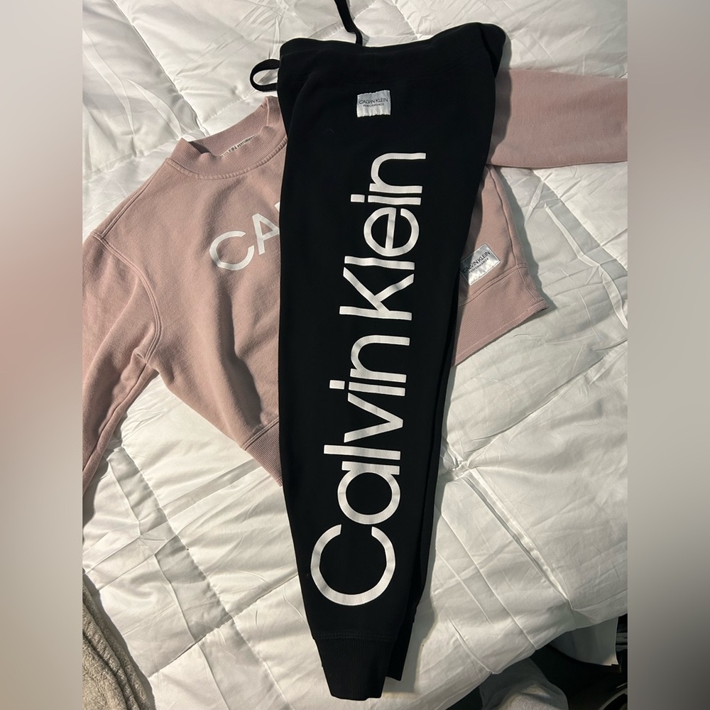 Calvin Klein Performance set - size S/M